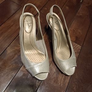 Lifestride soft system heels